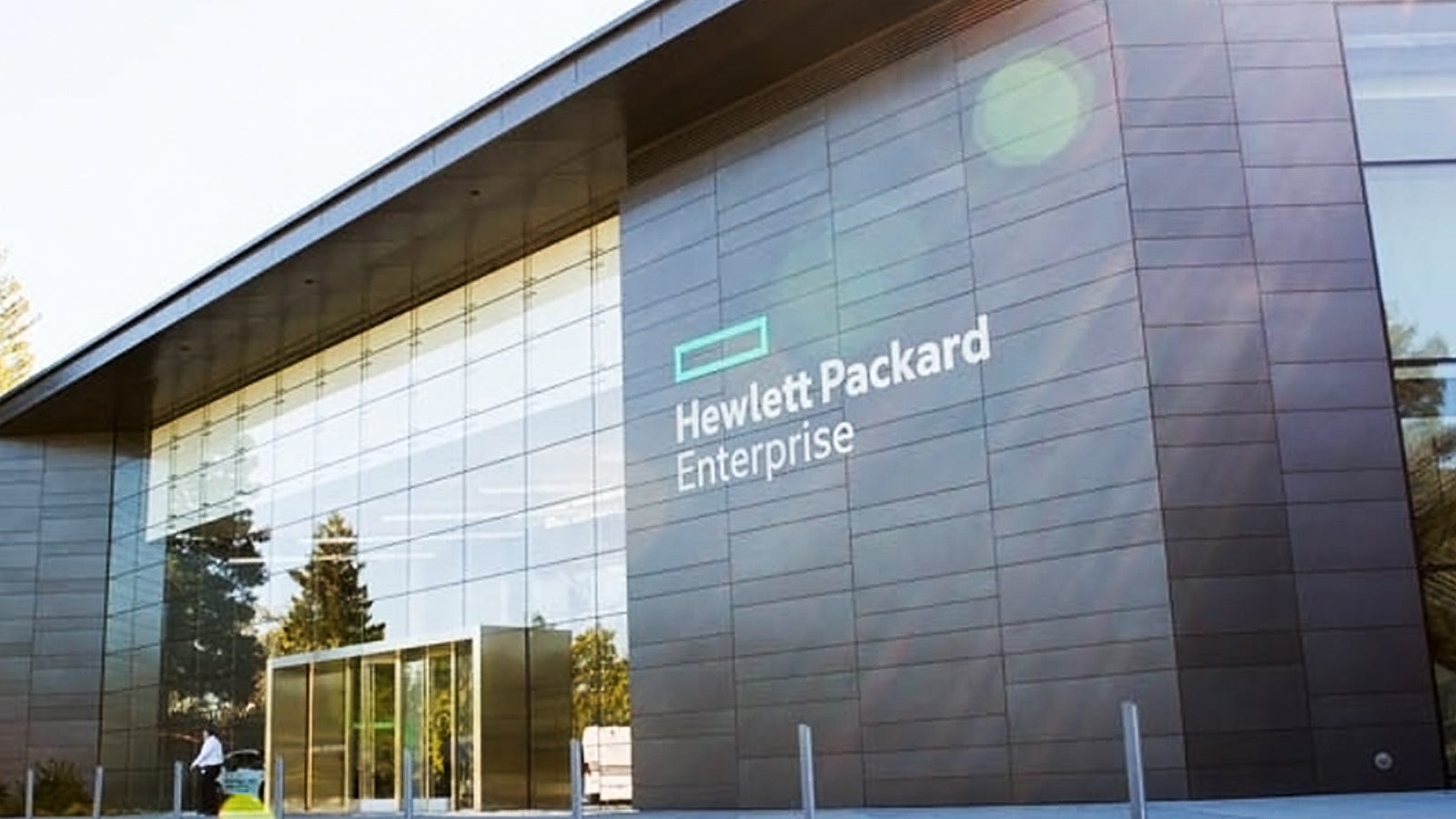Hewlett Packard Enterprise запустит блокчейн-сервис в 2018 году Hewlett Packard Enterprise запустит блокчейн-сервис в 2018 году