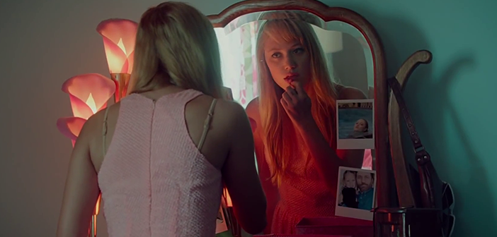 Download It Follows (2015) Movie Now 