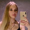 Alexis Smith - @walabi9963 - Medium