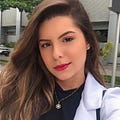 Go to the profile of Larissa Amorim