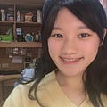 Go to the profile of 黎子甄