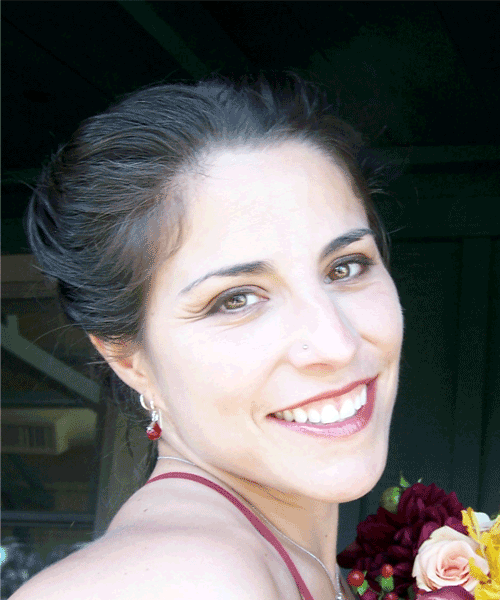 Go to the profile of Nikki Pava