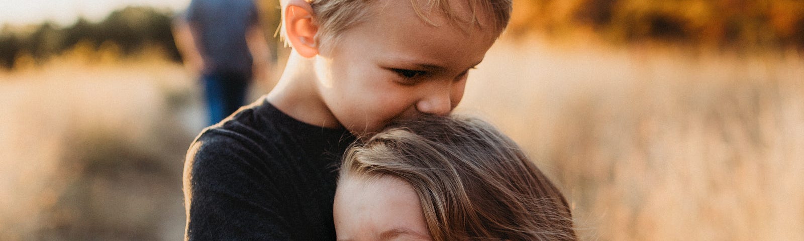 Children hugging each other