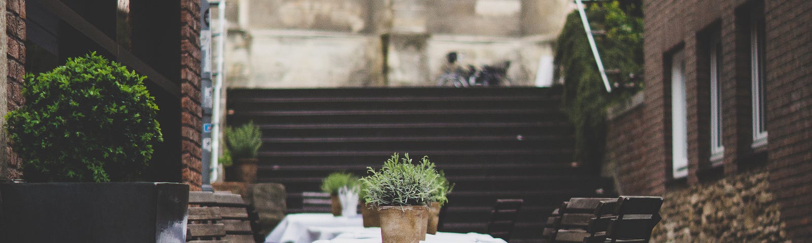 Restaurant in the alley