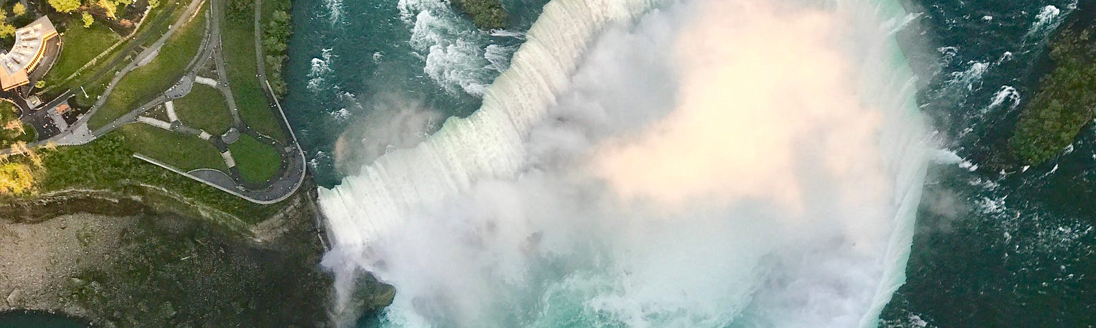 An ariel view of Niagara Falls.