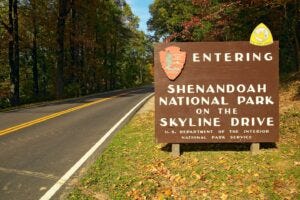 entrance sign to Shenendoah Nat’l park