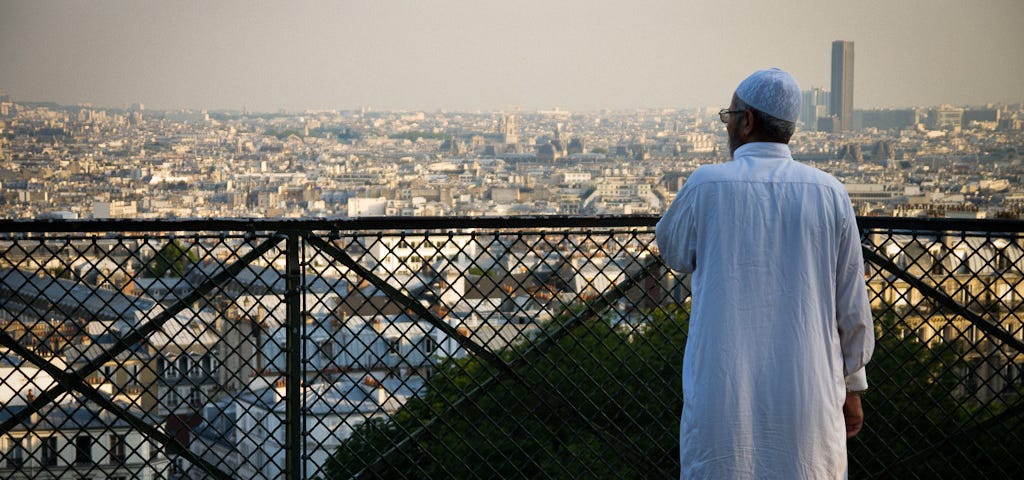 Muslim in Montmartre. Image via Creative Commons.