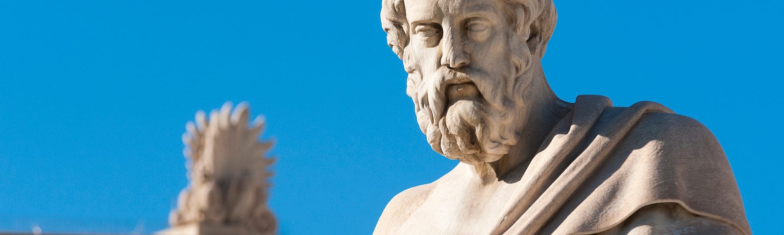 A statue of Plato