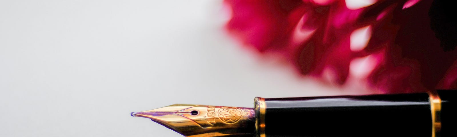 fountain pen with flower
