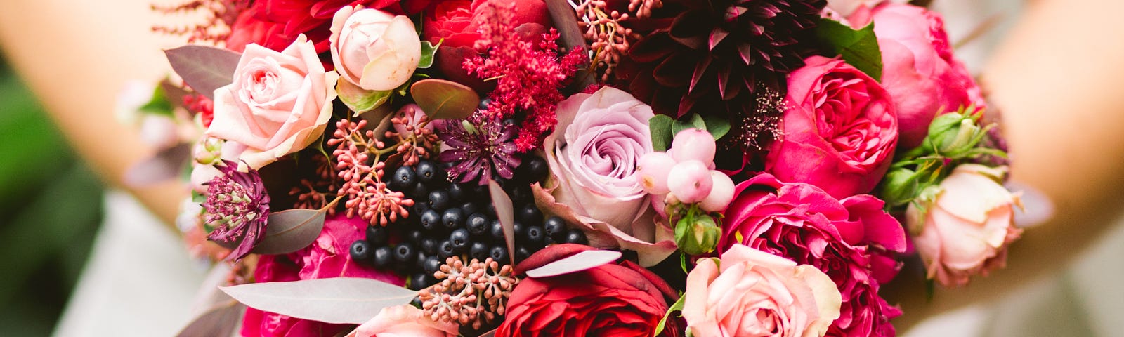 wedding flowers, wedding bouquet, bride with pink and red wedding bouquet, fall wedding bouquets