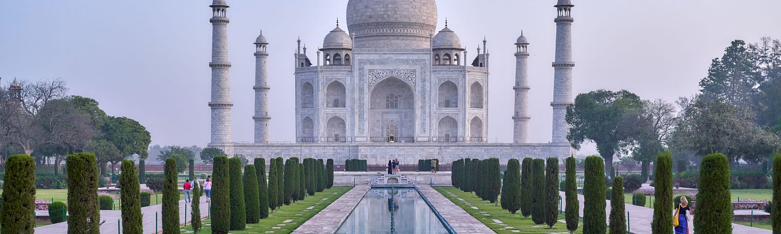 pic of the Taj Mahal in India