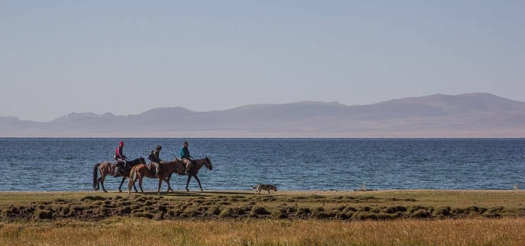 Horseback riding on the lake shore | Travel Land |