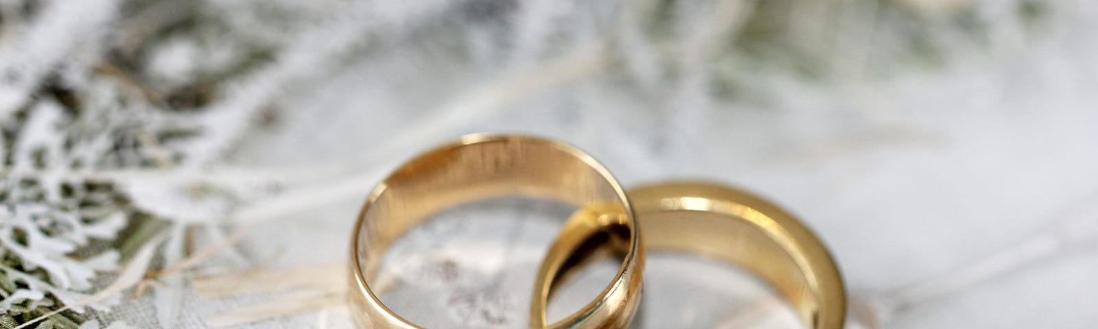 2 gold rings for marriage