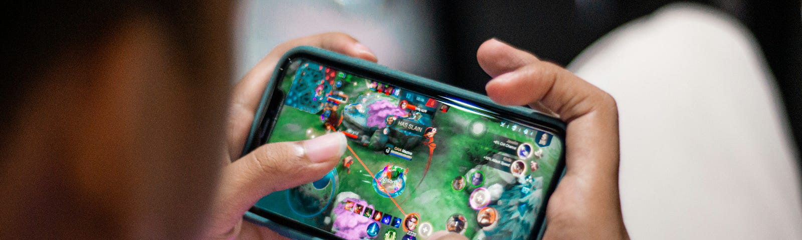 pic of a mobile game on a cell phone