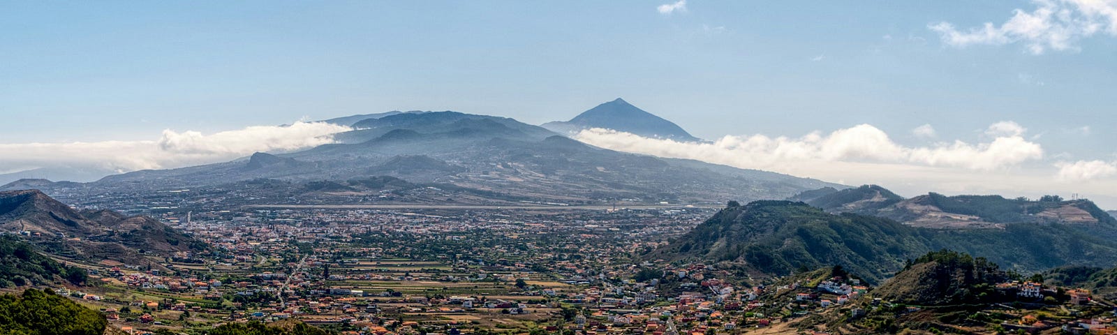 A beautiful picture of Venezuela that conservatives, especially MAGA, use to convince themselves that it’s safer than USA. This picture motivates MAGA to move to Venezuela.