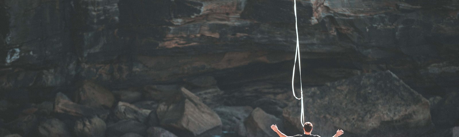 Photo of a free solo slackliner showing the importance of managing risk