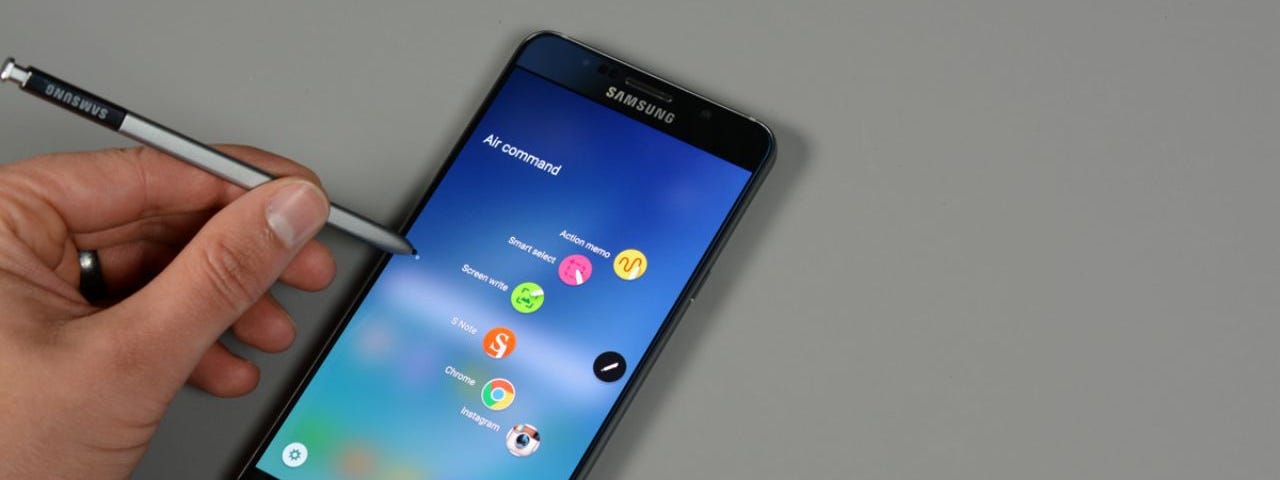 Galaxy Note 7: ТОП-5 фишек под дождём