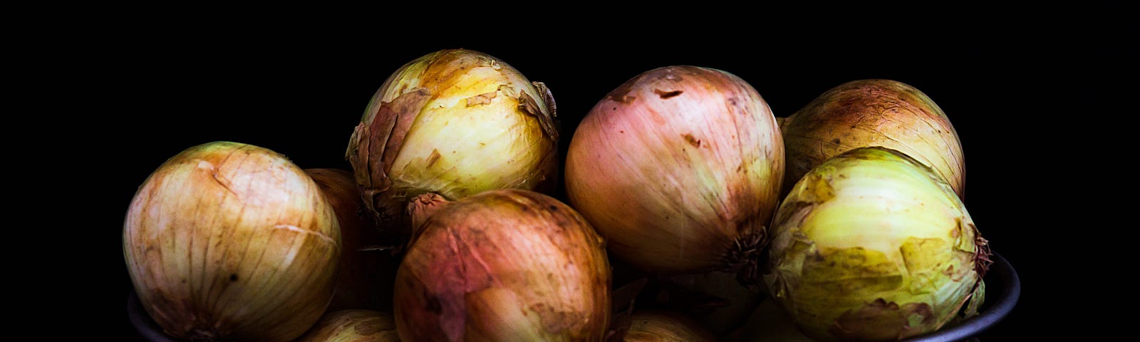 A basket of onions