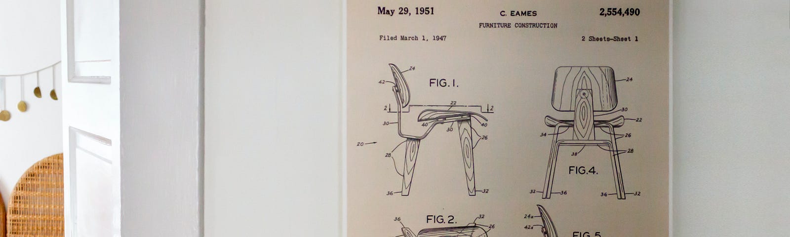 A schematic of a chair.
