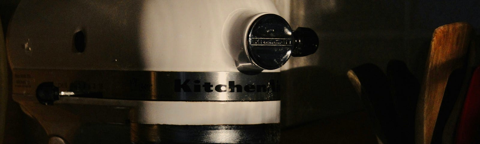 picture of a KitchenAid mixer.