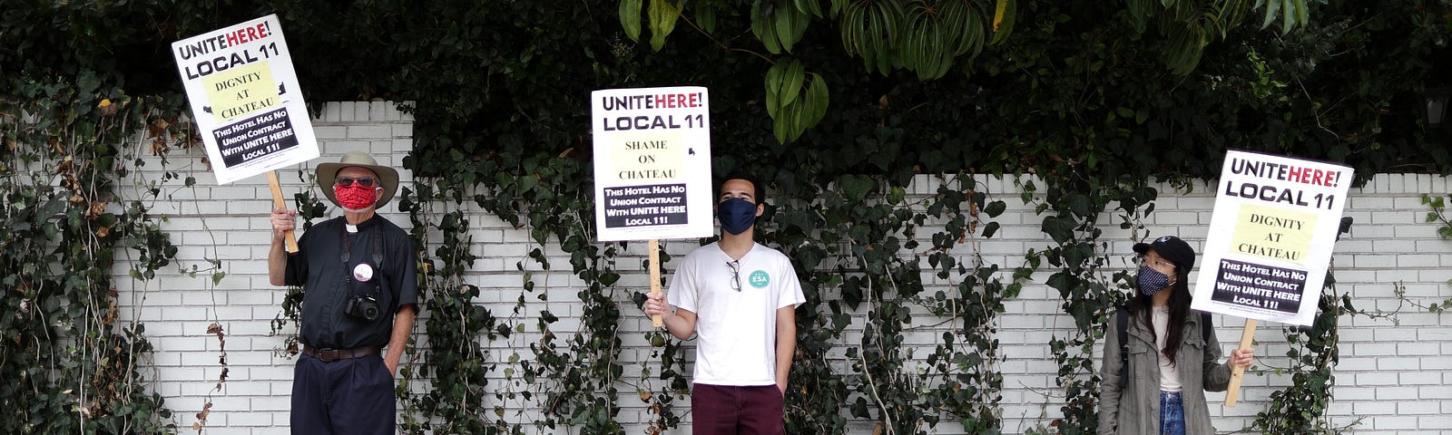 People protest in support of laid-off hotel workers in LA, July 23, 2020. Photo by Lucy Nicholson/Reuters