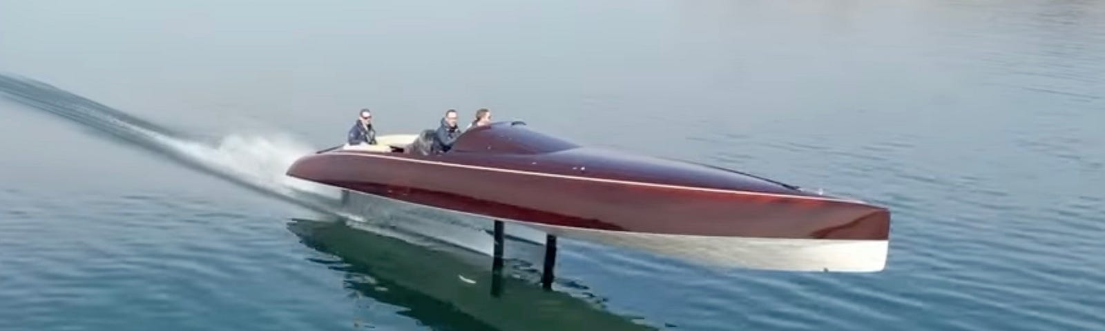 The SpirtBARTech35EF electric hydrofoil yacht flying above the water at a cruising speed of 22 knots.