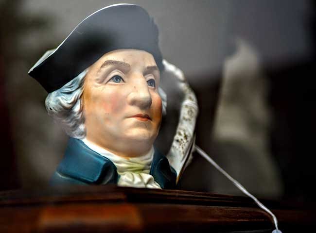 Figurine of President George Washington to illustrate the book extract “Revisiting the Critical Period before the Constitution was written” by Max M. Edling the author of “Perfecting the Union: National and State Authority in the US Constitution” (OUP)