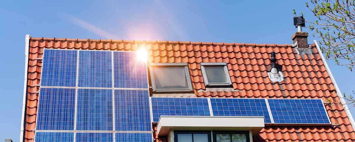 Panneau solaire photovoltaïque toiture