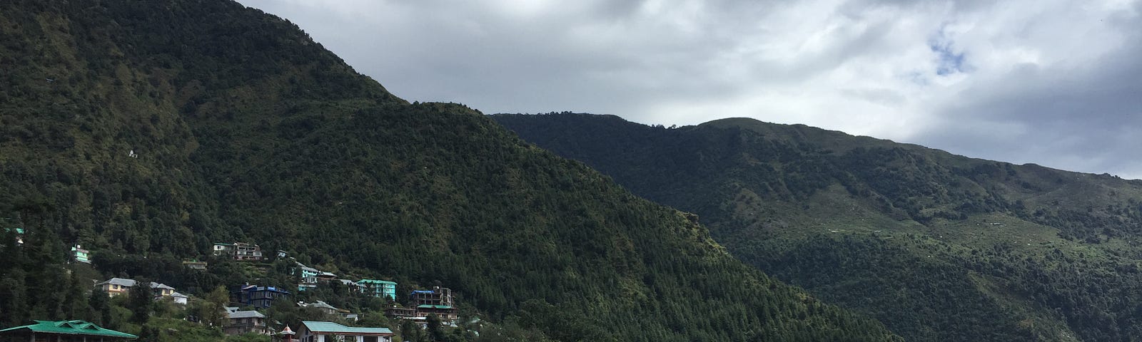 Hindistan, Dharamkot’ta Himalayalar manzarası