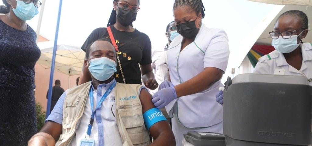 COVID-19 vaccination [PHOTO CREDIT: @UNICEF_Nigeria]