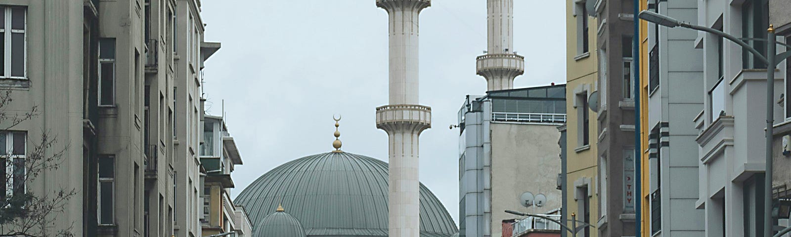 Image showing traffic at a standstill in Istanbul, Turkey.