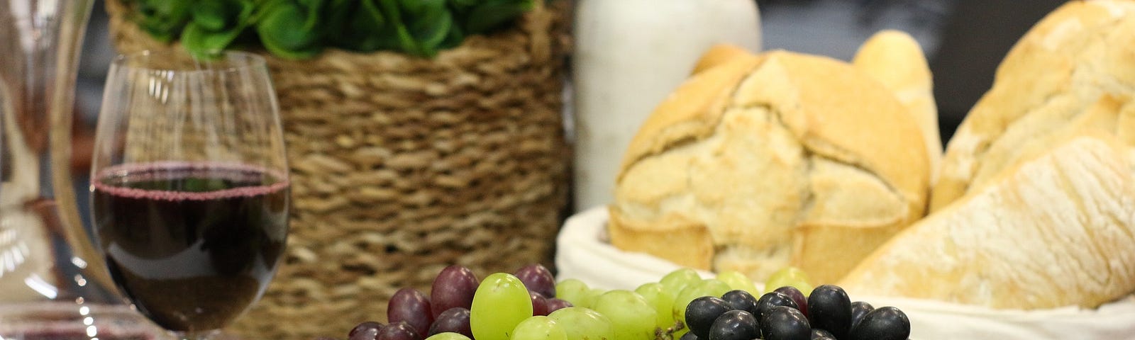 Picture of wine, grapes and bread