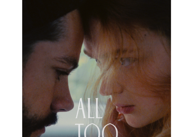 Pôster de All Too Well: The Short Film (2021), dir. Taylot Swift. À esquerda Dylan O’Brien e à direita, Sadie Sink.