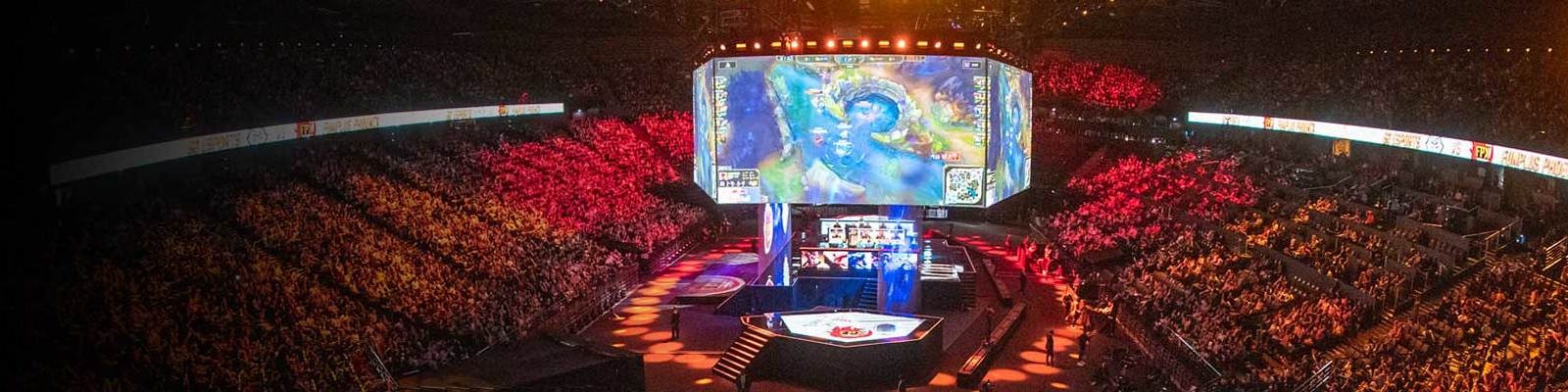 FLY PHOENIX FLY — FPX WINS WORLDS – League of Legends