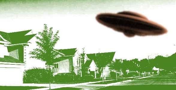 A 1950s style flying saucer arriving at a suburban street