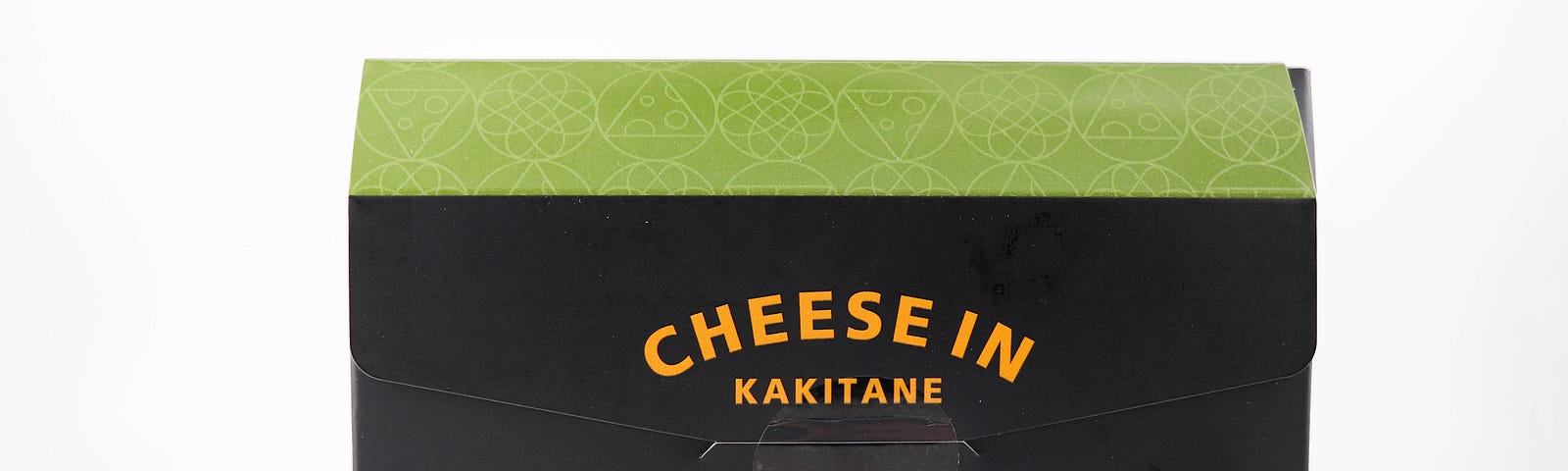 Cheese IN 柿之種米果 🧀 濃郁的起士搭配松露，不能錯過的 KAKITANE KITCHEN 零食！