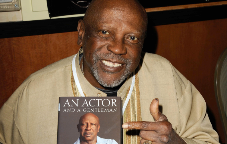 Louis Gossett Jr. with his book An Actor and a Gentleman.