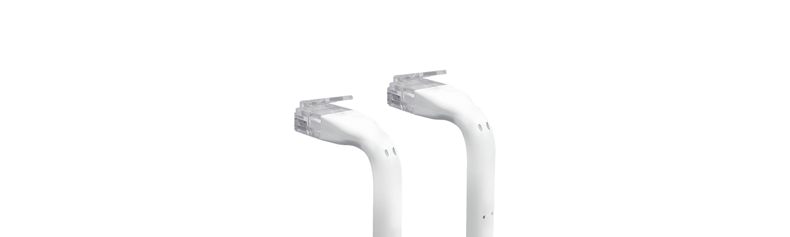 Ubiquiti 標誌性的配件類產品 Patch Cable，是一條可以在接口處任意彎折、輕薄，外觀有著 UI 一貫的簡潔色彩的網路線。