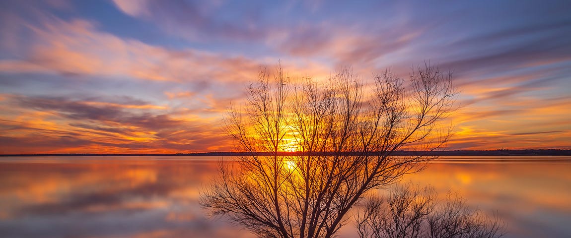 Benbrook Lake, Fort Worth, Texas, USA https://landscapephotographymagazine.com/wp-content/uploads/2022/04/Benbrook-Lake-Fort-Worth-Texas-USA.jpg