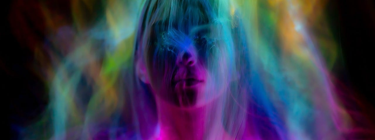 A hazy portrait of a girl in nein colours.