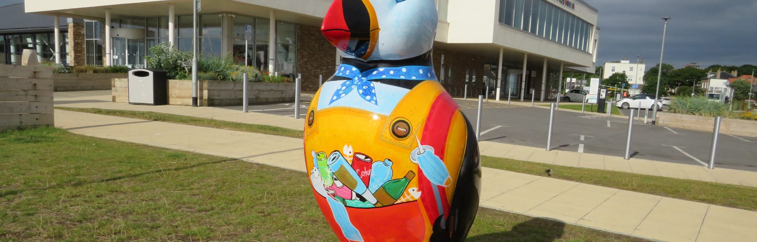 Conservation themed sculpture, part of the Puffins Galore! installation. This design, standing outside the town’s Leisure Centre & Library, is by the artist Amanda Quelin.