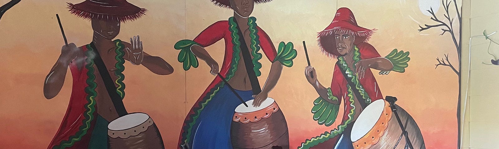 Mural depicting Costa Rican musicians on drums