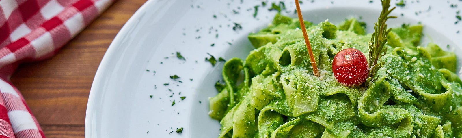A green pasta dish.