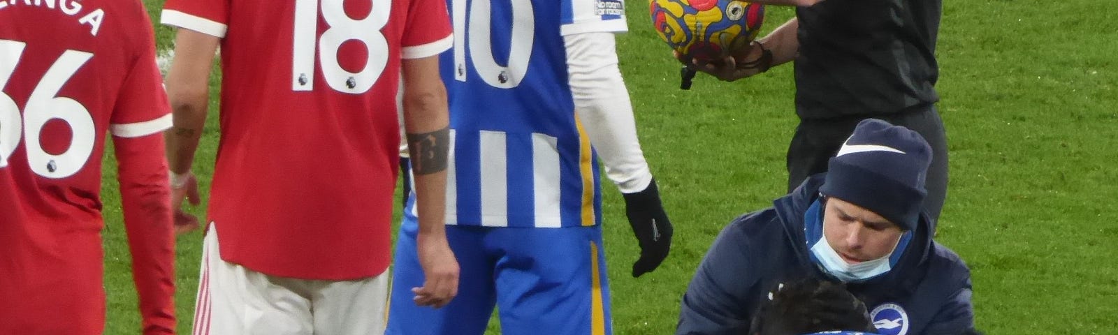 A picture taken during a game between Brighton & Hove Albion versusu Manchester United showing Mac Allister and a ball which signifies the penalty decision that gives Di Zerbi’s men the win over Eric Ten Hag and dampen their Champions League hopes.