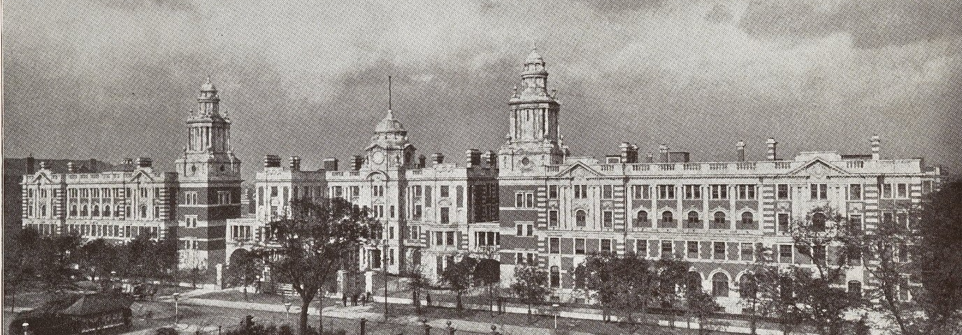 Black-and-white photograph of the royal infirmary on Oxford Road