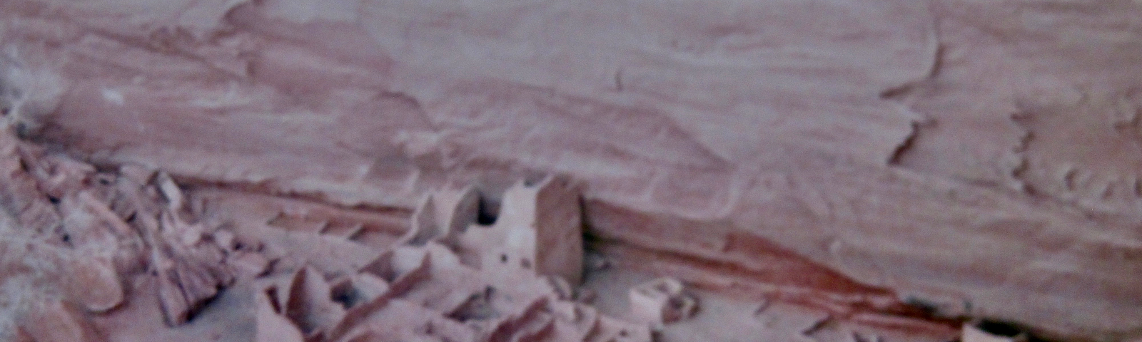 Puebloans ruins in Canyon de Chelly, author’s photo.