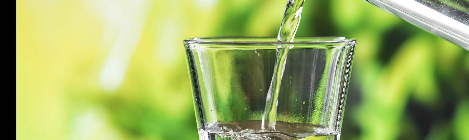 https://www.gqindia.com/live-well/content/how-to-lose-weight-by-drinking-water-benefits-for-weight-loss