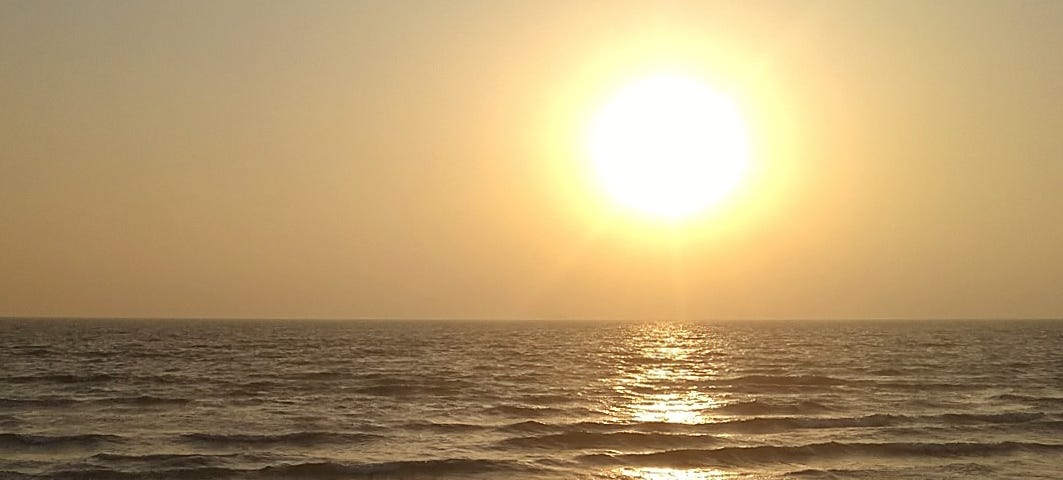 An evening picture of a Karachi beach, before sunset