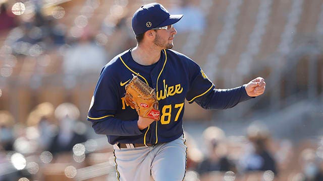 Brewers name recipients of 2021 Robin Yount Performance Awards