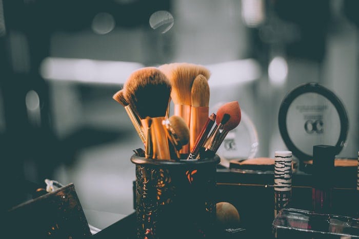 Become a freelance makeup artist
